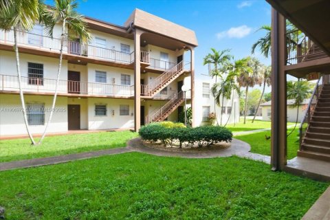 Copropriété à vendre à Sweetwater, Floride: 2 chambres, 66.89 m2 № 1964535 - photo 21