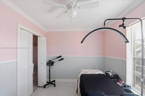 Copropriété à vendre à Sweetwater, Floride: 2 chambres, 66.89 m2 № 1964535 - photo 14