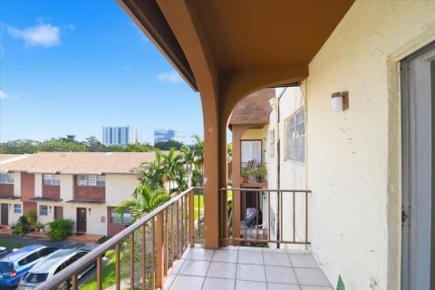 Copropriété à vendre à Sweetwater, Floride: 2 chambres, 66.89 m2 № 1964535 - photo 18