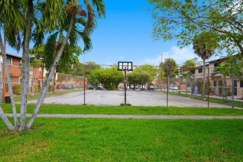 Copropriété à vendre à Sweetwater, Floride: 2 chambres, 66.89 m2 № 1964535 - photo 25