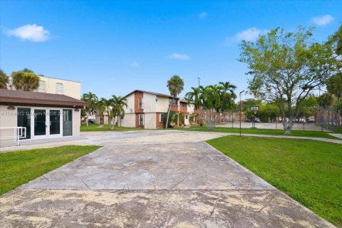 Copropriété à vendre à Sweetwater, Floride: 2 chambres, 66.89 m2 № 1964535 - photo 23