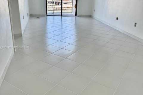 Condominio en venta en Miami Beach, Florida, 2 dormitorios, 105.72 m2 № 2029412 - foto 3