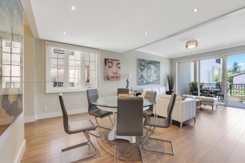 Condominio en venta en Miami Beach, Florida, 3 dormitorios, 190.36 m2 № 1937491 - foto 6