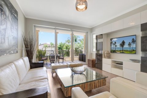 Condo in Miami Beach, Florida, 3 bedrooms  № 1937491 - photo 3