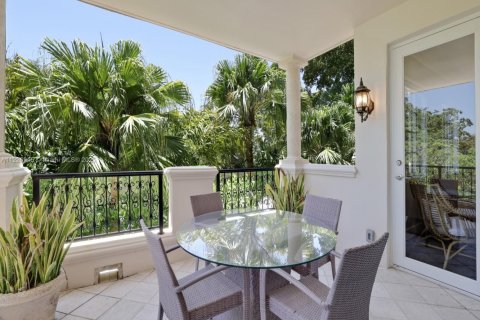 Condo in Miami Beach, Florida, 3 bedrooms  № 1937491 - photo 24