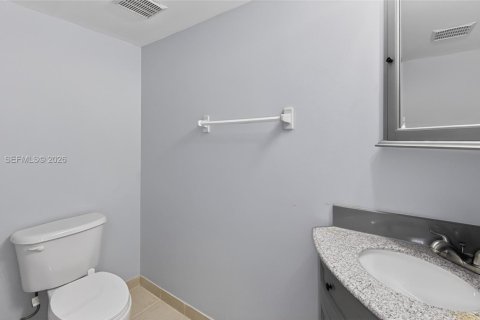 Купить кондоминиум в Майами, Флорида 1 спальня, 118.54м2, № 2090172 - фото 12
