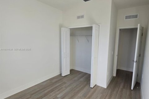 Touwnhouse à louer à Homestead, Floride: 3 chambres № 1990163 - photo 14