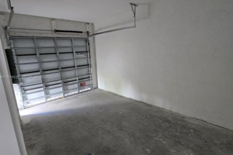 Touwnhouse à louer à Homestead, Floride: 3 chambres № 1990163 - photo 11