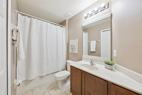Casa en venta en Kissimmee, Florida, 5 dormitorios, 233.09 m2 № 2233805 - foto 12