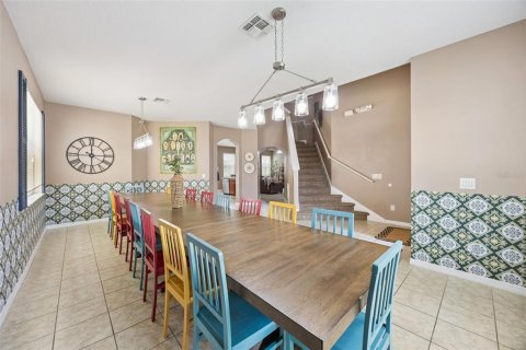 Casa en venta en Kissimmee, Florida, 5 dormitorios, 233.09 m2 № 2233805 - foto 2