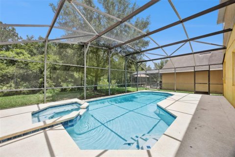 Casa en venta en Kissimmee, Florida, 5 dormitorios, 233.09 m2 № 2233805 - foto 5