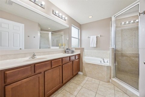 Casa en venta en Kissimmee, Florida, 5 dormitorios, 233.09 m2 № 2233805 - foto 14