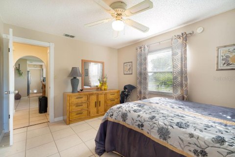 House in Zephyrhills, Florida 2 bedrooms, 113.53 sq.m. № 1855542 - photo 21