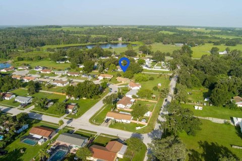 House in Zephyrhills, Florida 2 bedrooms, 113.53 sq.m. № 1855542 - photo 5