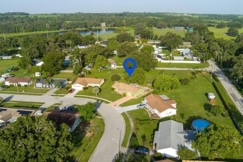 House in Zephyrhills, Florida 2 bedrooms, 113.53 sq.m. № 1855542 - photo 3