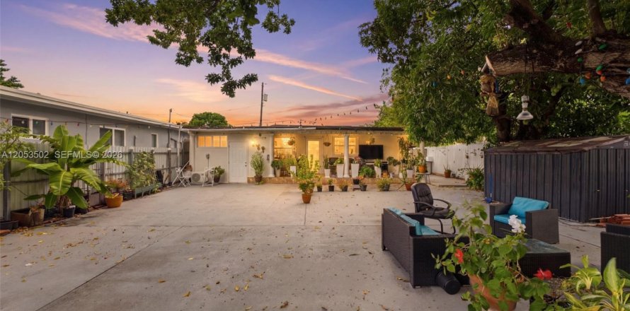 Casa en Hialeah, Florida 4 dormitorios, 153.38 m2 № 2276674
