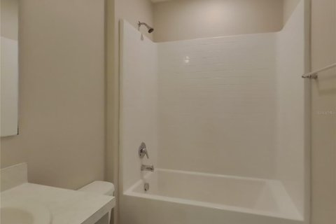 Casa en alquiler en Winter Haven, Florida, 3 dormitorios, 132.39 m2 № 1912899 - foto 13