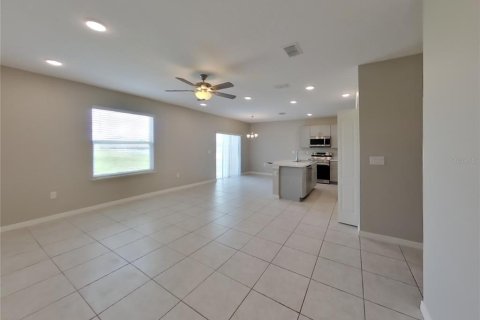 Casa en alquiler en Winter Haven, Florida, 3 dormitorios, 132.39 m2 № 1912899 - foto 3