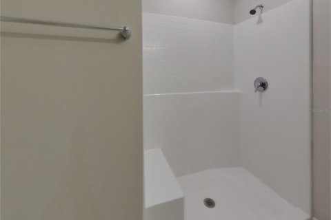 Casa en alquiler en Winter Haven, Florida, 3 dormitorios, 132.39 m2 № 1912899 - foto 9