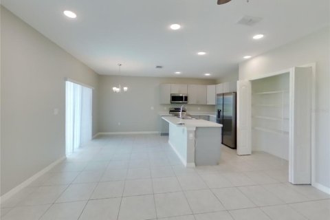 Casa en alquiler en Winter Haven, Florida, 3 dormitorios, 132.39 m2 № 1912899 - foto 5