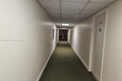 Condo in Fort Lauderdale, Florida, 2 bedrooms  № 2027401 - photo 13