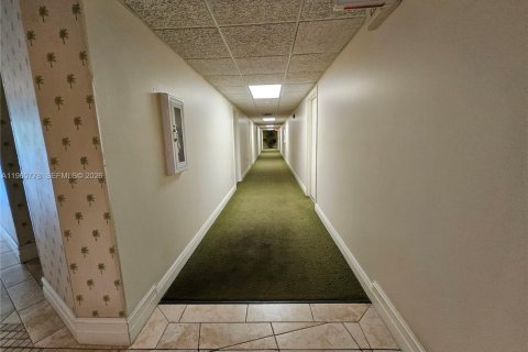 Condo in Fort Lauderdale, Florida, 2 bedrooms  № 2027401 - photo 10