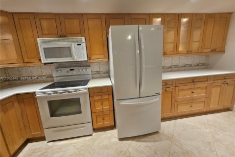 Condo in Fort Lauderdale, Florida, 2 bedrooms  № 2027401 - photo 26