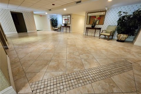 Condo in Fort Lauderdale, Florida, 2 bedrooms  № 2027401 - photo 5