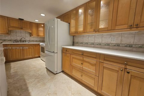Condo in Fort Lauderdale, Florida, 2 bedrooms  № 2027401 - photo 23
