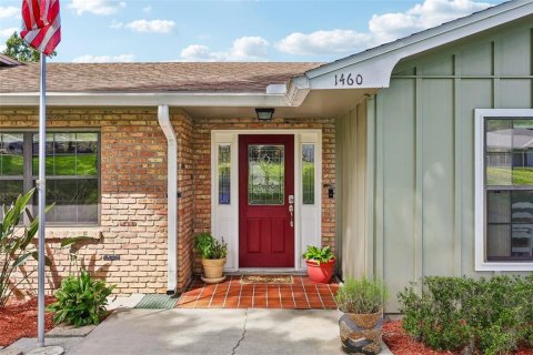 House in Eustis, Florida 6 bedrooms, 304.35 sq.m. № 2199849 - photo 6