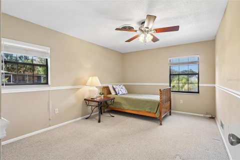House in Eustis, Florida 6 bedrooms, 304.35 sq.m. № 2199849 - photo 29