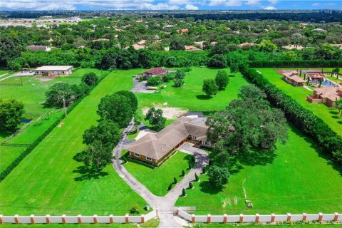 Villa ou maison à louer à Parkland, Floride: 4 chambres, 530.56 m2 № 976823 - photo 1