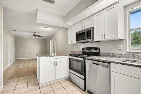 Casa en venta en Lakeland, Florida, 3 dormitorios, 151.06 m2 № 2111348 - foto 6