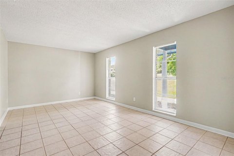 Casa en venta en Lakeland, Florida, 3 dormitorios, 151.06 m2 № 2111348 - foto 3