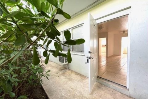 Immobilier commercial à vendre à Miami Beach, Floride: 334.08 m2 № 2036459 - photo 3