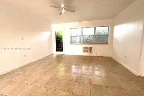 Immobilier commercial à vendre à Miami Beach, Floride: 334.08 m2 № 2036459 - photo 8