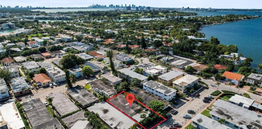 Immobilier commercial à Miami Beach, Floride 334.08 m2 № 2036459