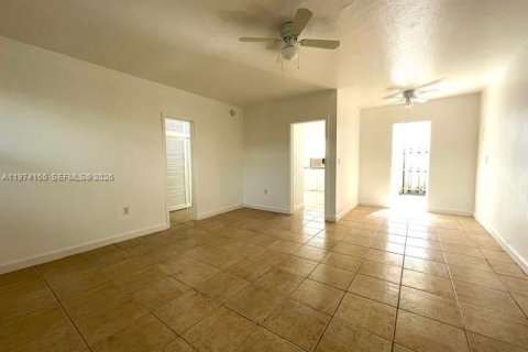 Immobilier commercial à vendre à Miami Beach, Floride: 334.08 m2 № 2036459 - photo 4