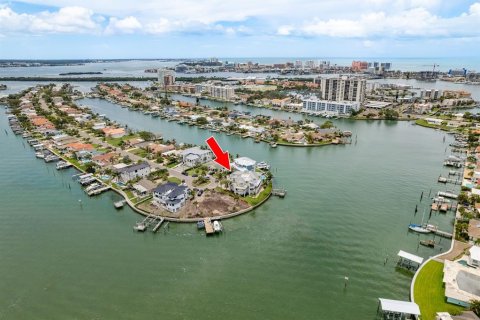 Villa ou maison à vendre à Clearwater, Floride: 5 chambres, 375.23 m2 № 1797860 - photo 2