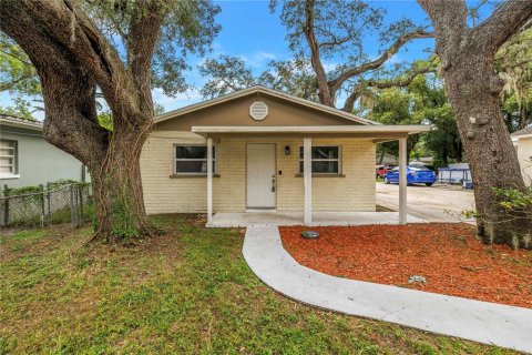 Villa ou maison à vendre à Tampa, Floride: 3 chambres, 109.62 m2 № 2414960 - photo 5