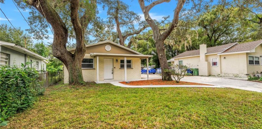 Villa ou maison à Tampa, Floride 3 chambres, 109.62 m2 № 2414960