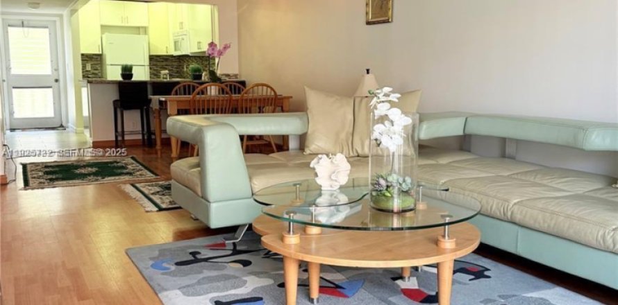 Condo à Hallandale Beach, Floride, 1 chambre  № 1985894