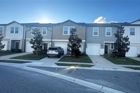 Townhouse in Davenport, Florida 3 bedrooms, 137.5 sq.m. № 2350166