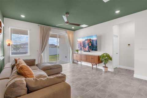 House in Minneola, Florida 4 bedrooms, 194.44 sq.m. № 2225378 - photo 16
