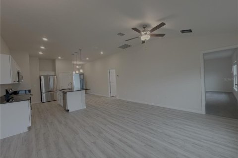 Villa ou maison à louer à Ocala, Floride: 4 chambres, 154.96 m2 № 2413830 - photo 4