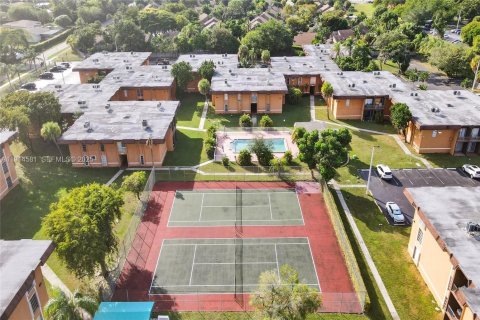 Снять в аренду кондоминиум в Майами, Флорида 2 спальни, 81.57м2, № 1986792 - фото 20