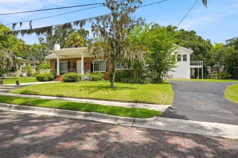 House in Brooksville, Florida 3 bedrooms, 182.18 sq.m. № 2224445 - photo 16