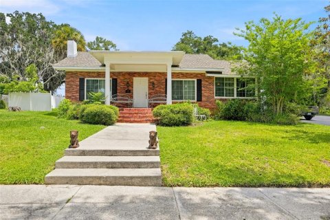 House in Brooksville, Florida 3 bedrooms, 182.18 sq.m. № 2224445 - photo 2