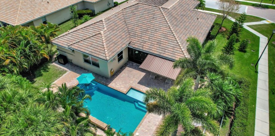 House in West Palm Beach, Florida 4 bedrooms, 248.14 sq.m. № 1142359