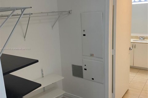 Condo in Miami, Florida, 1 bedroom  № 1772563 - photo 20